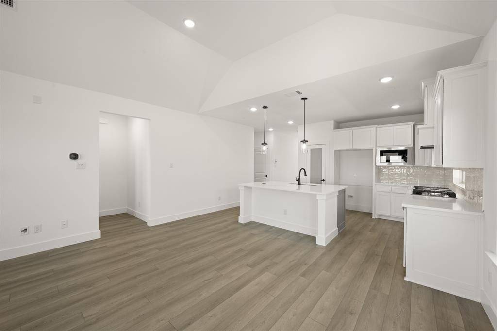 3549 Ironwood Street, Midlothian, TX 76065