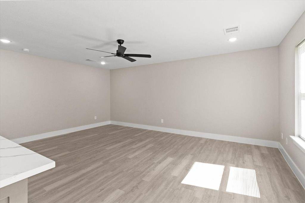 2644 Hutchinson Street, Fort Worth, TX 76106