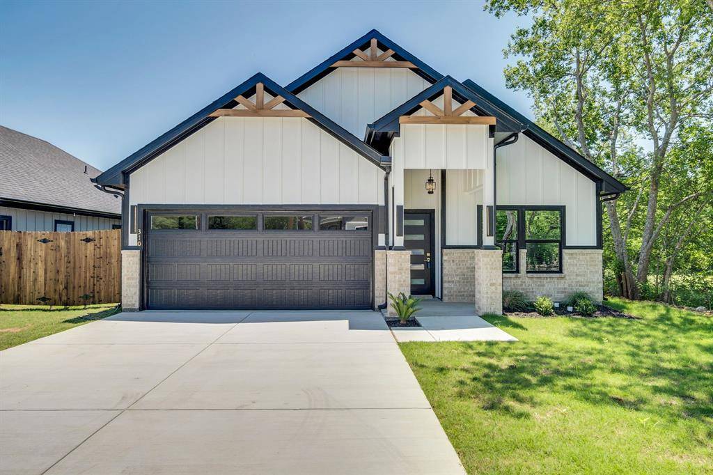 310 Matthew Street, Hillsboro, TX 76645