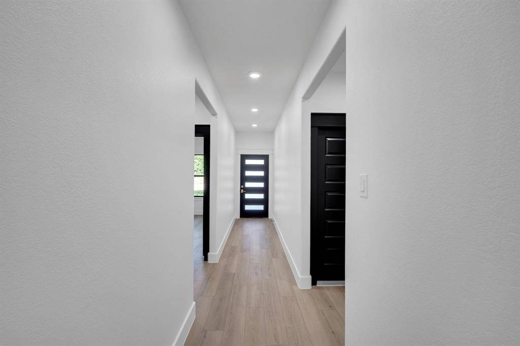 310 Matthew Street, Hillsboro, TX 76645