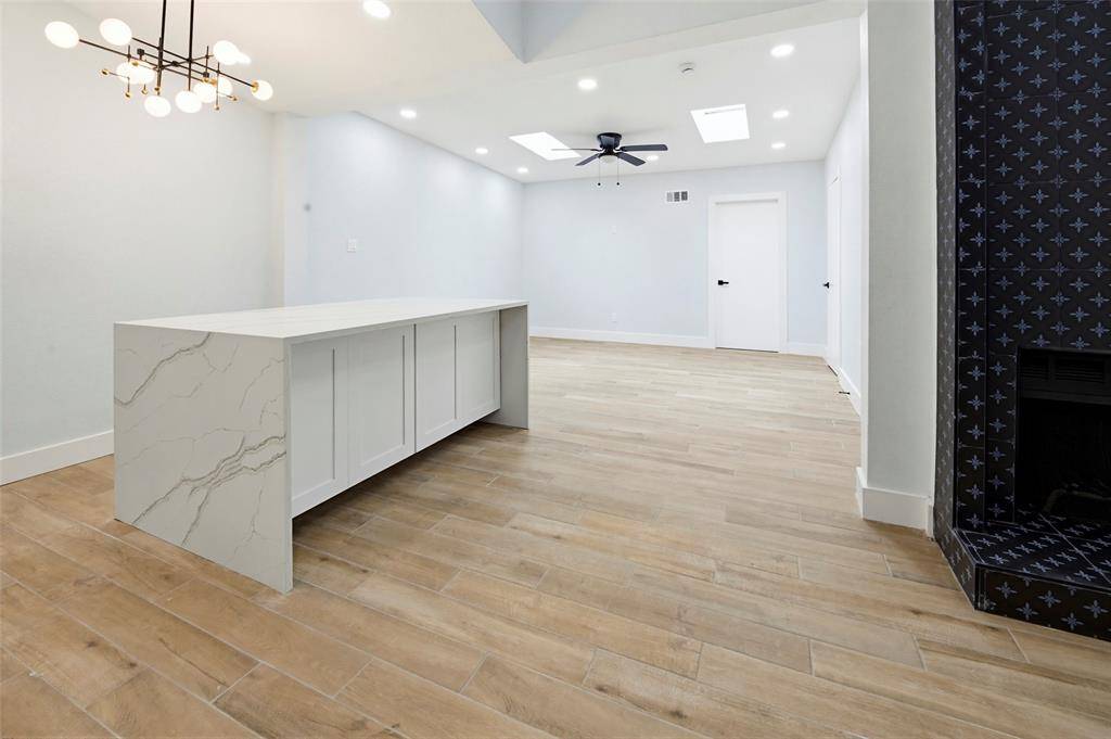 1860 Amber Lane, Carrollton, TX 75007
