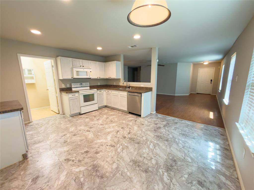 517 Blue Sage Drive, Fate, TX 75087
