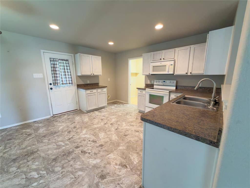 517 Blue Sage Drive, Fate, TX 75087