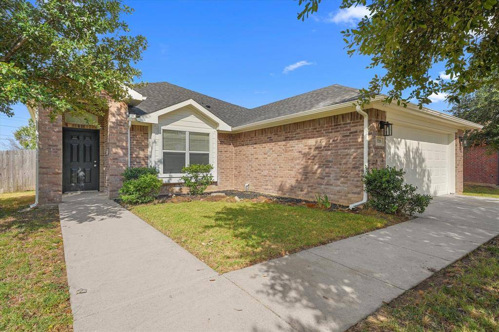 1201 Telese Court, Denton, TX 76209