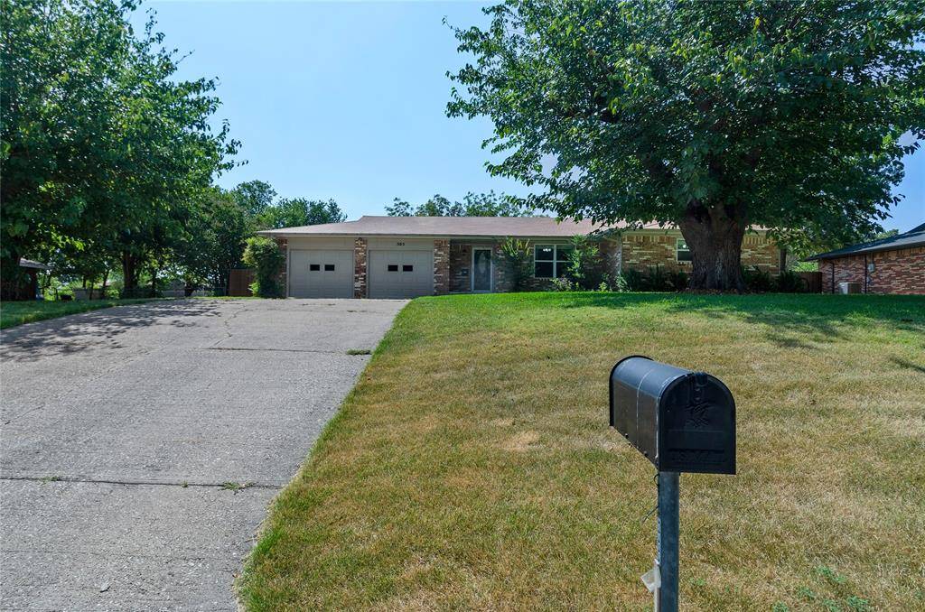 505 Galia Street, Bowie, TX 76230