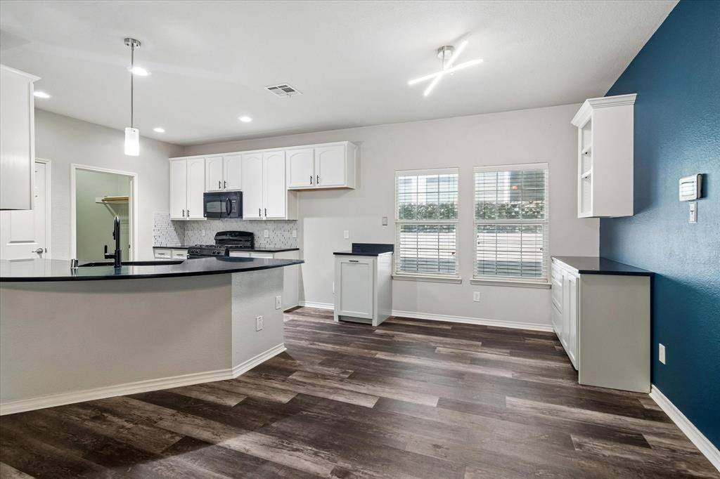 1145 King George Lane, Savannah, TX 76227