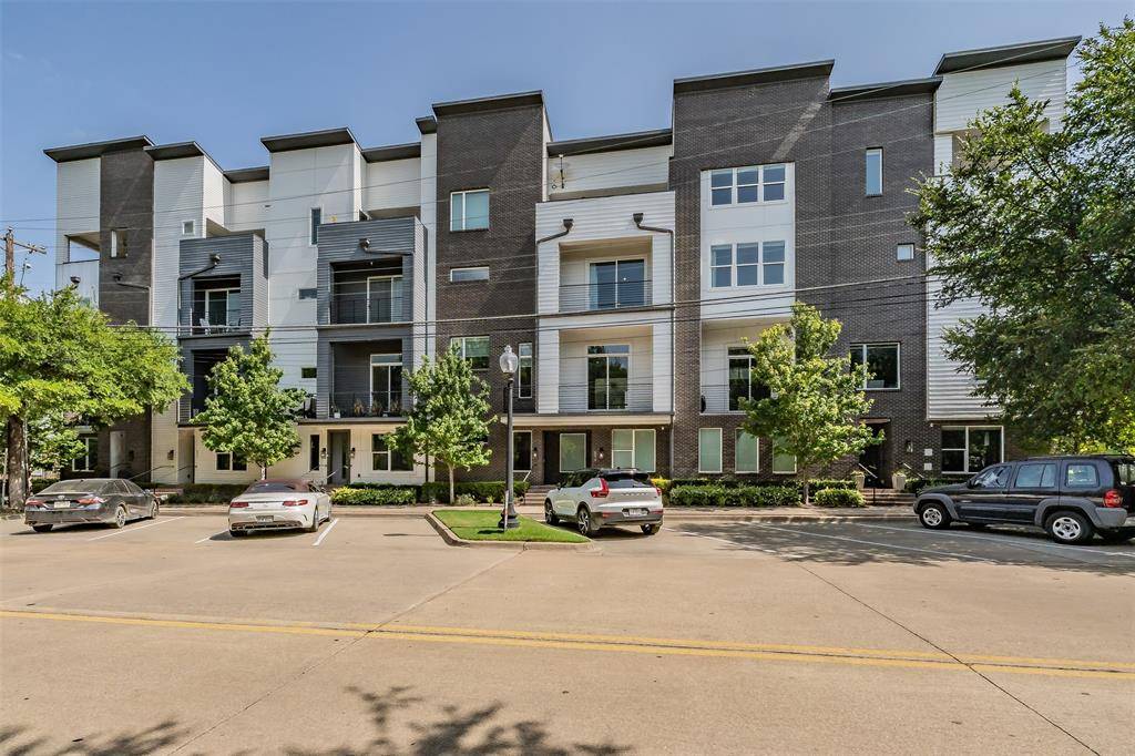 381 E Greenbriar Lane #804, Dallas, TX 75203