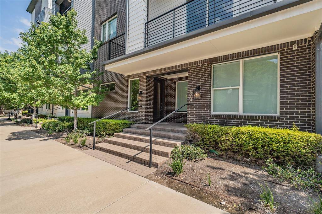 381 E Greenbriar Lane #804, Dallas, TX 75203