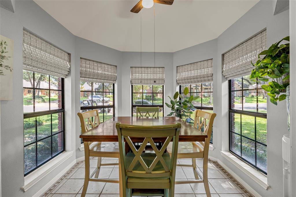 9605 Oak Springs Drive, Woodway, TX 76712