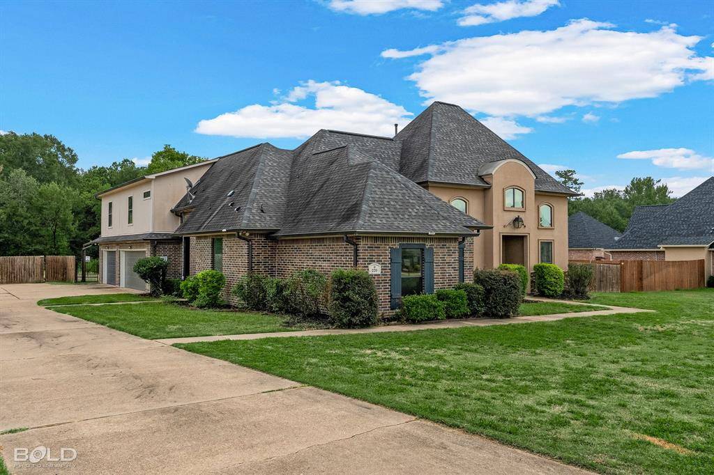 220 Hallmark Drive, Stonewall, LA 71078