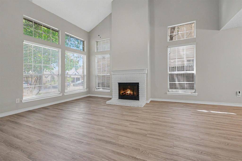 4721 Waterway Drive N, Fort Worth, TX 76137