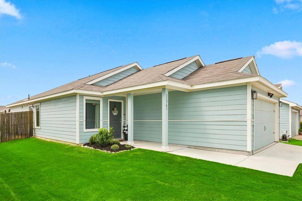 11741 Marcellus Way, Justin, TX 76247