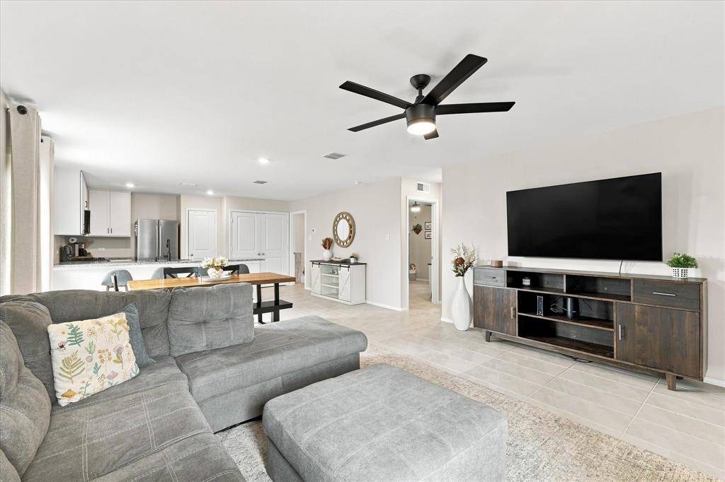 11741 Marcellus Way, Justin, TX 76247