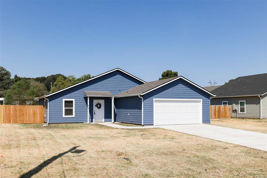 412 Susan Drive, Kennedale, TX 76060