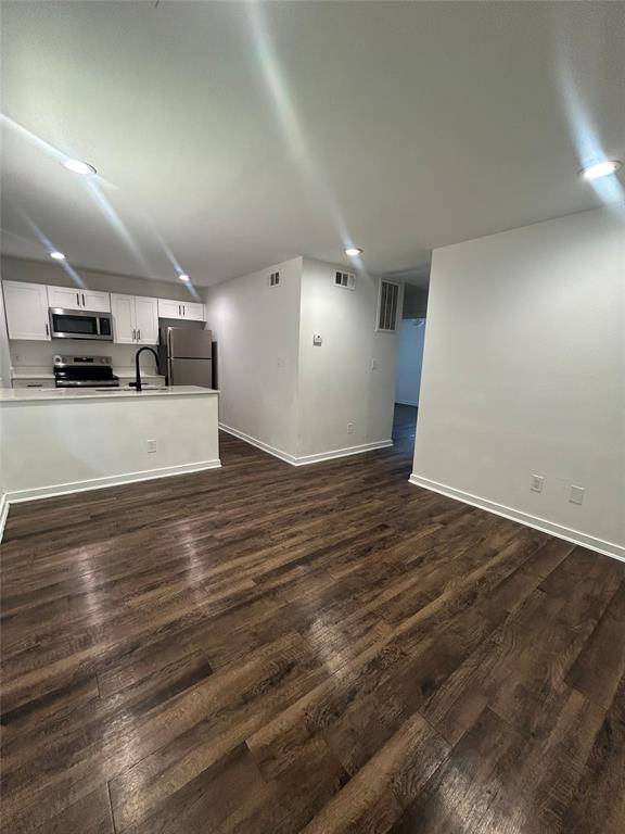 321 E 8th Street #112, Dallas, TX 75203