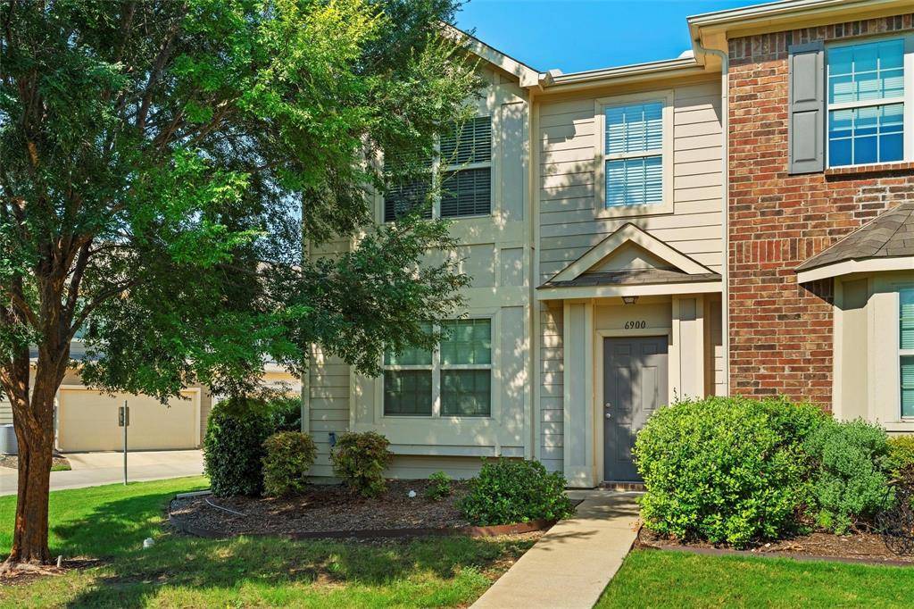 6900 Carrington Lane, Fort Worth, TX 76137