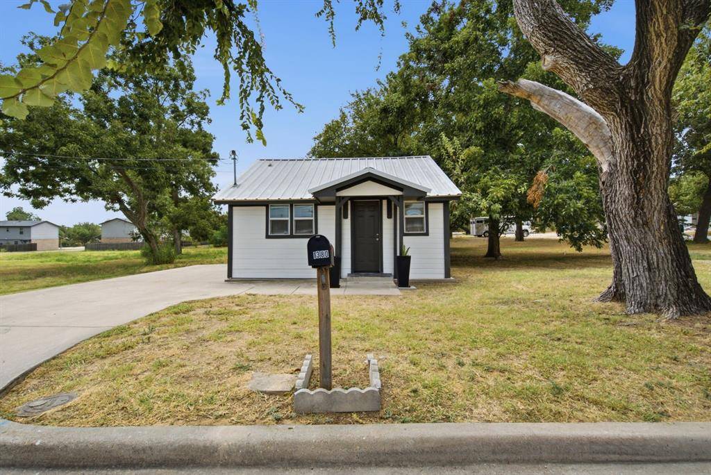 1380 Cage Street, Stephenville, TX 76401