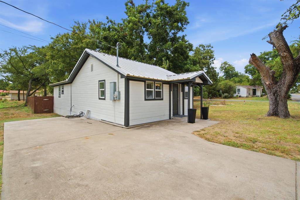 1380 Cage Street, Stephenville, TX 76401