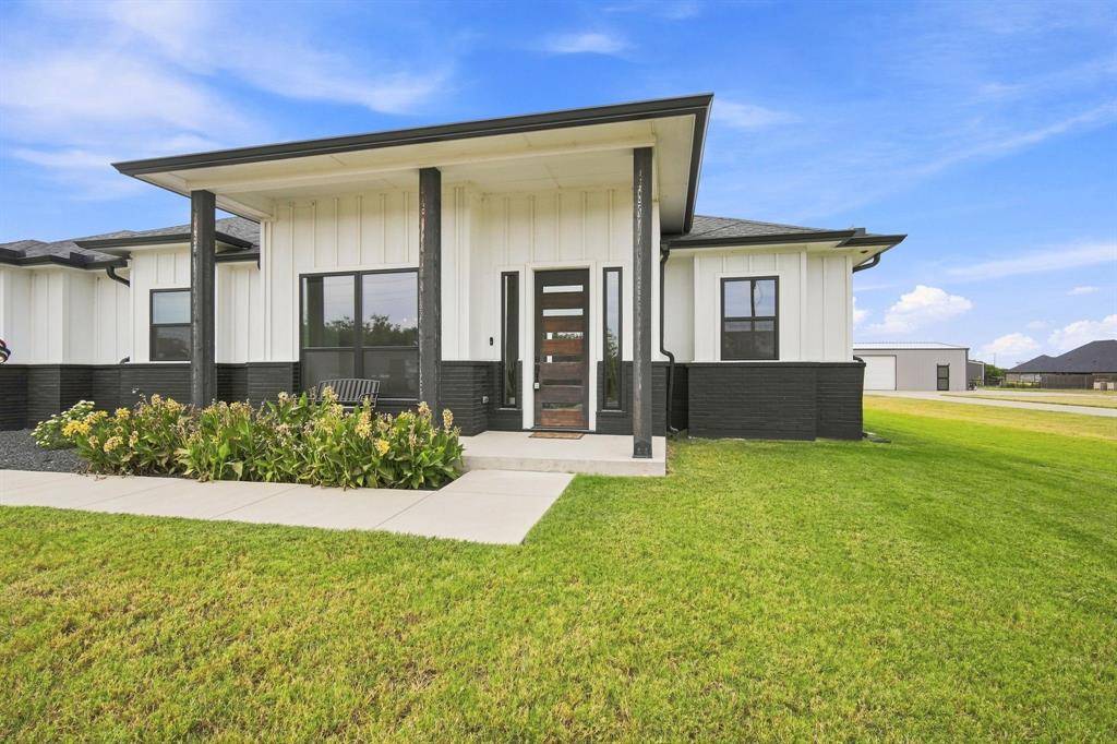 140 Lone Elm Road, Waxahachie, TX 75167
