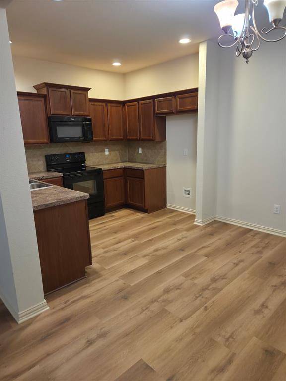 6820 Carrington Lane, Fort Worth, TX 76137