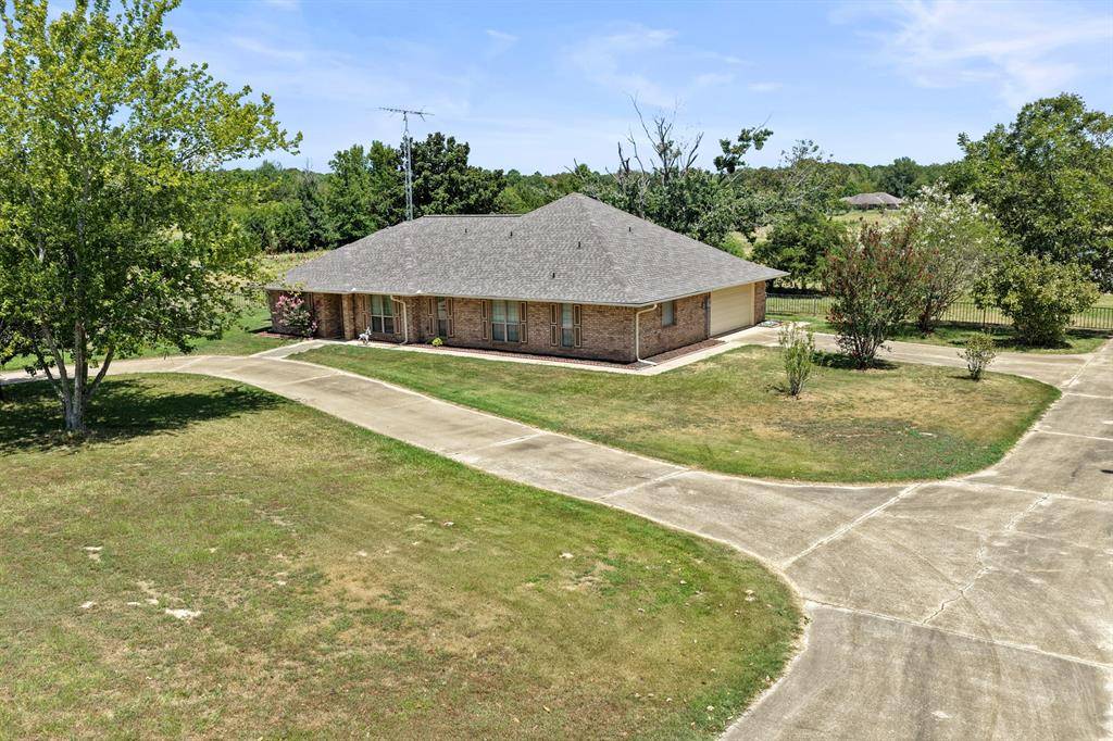 1149 County Road 4510, Mount Pleasant, TX 75455
