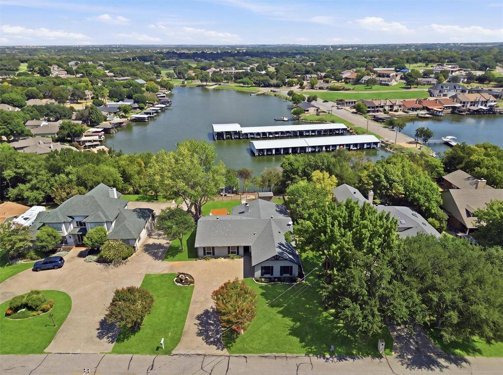 5123 Fairway Circle, Granbury, TX 76049