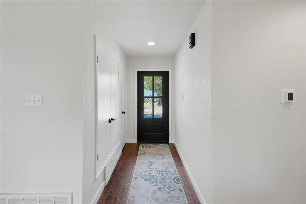 5123 Fairway Circle, Granbury, TX 76049