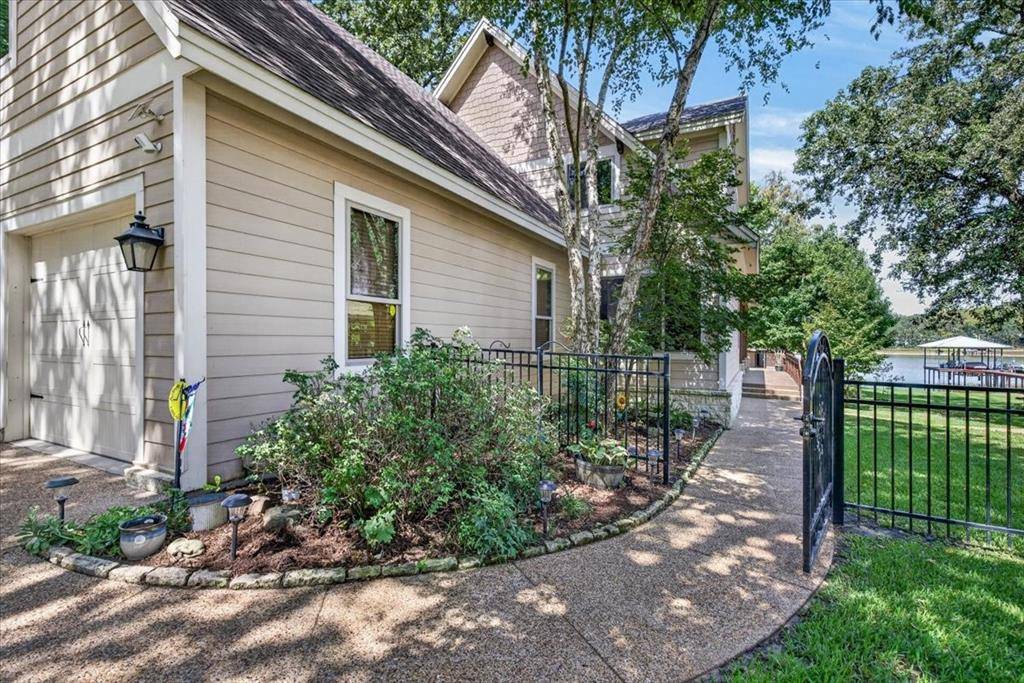 117 Arrowhead Way, Mabank, TX 75156