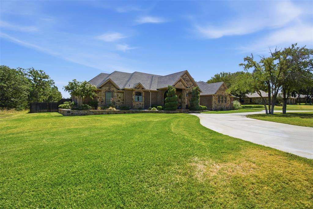 116 Timberview Drive, Graham, TX 76450