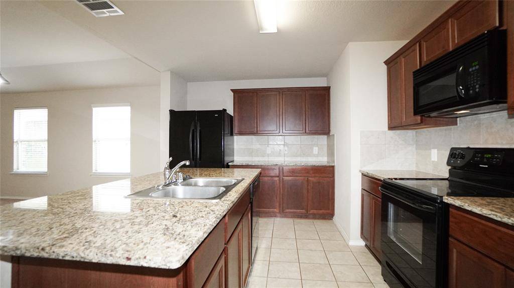 2520 Saldana Drive, Fate, TX 75189