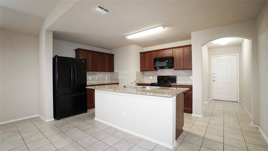 2520 Saldana Drive, Fate, TX 75189