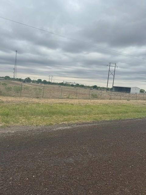 FM 2568 Florez Road, Quanah, TX 79252