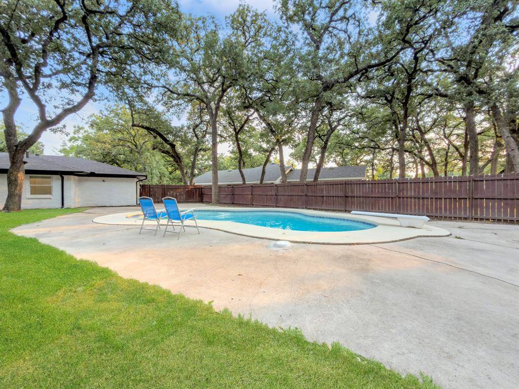 2633 Locksley, Irving, TX 75061