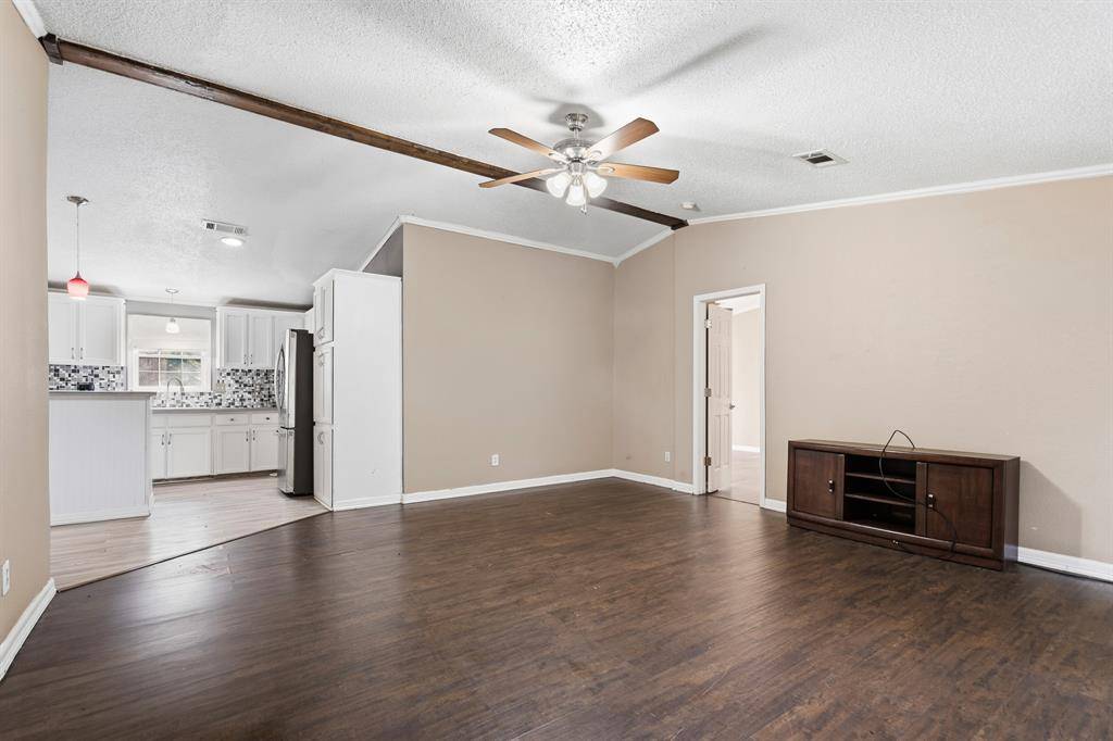 374 County Road 191, Gainesville, TX 76240
