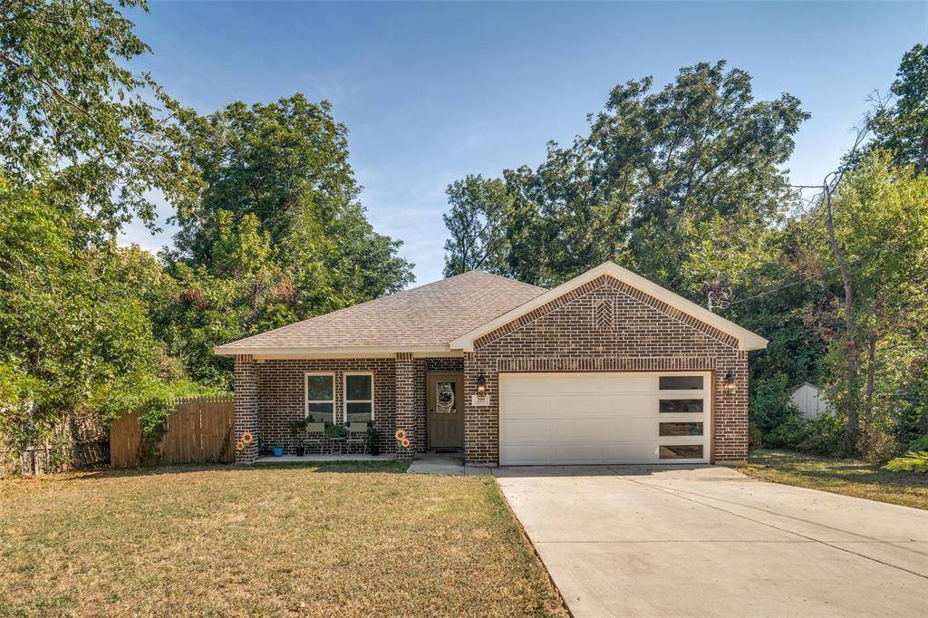 700 E Hickory Street, Kaufman, TX 75142