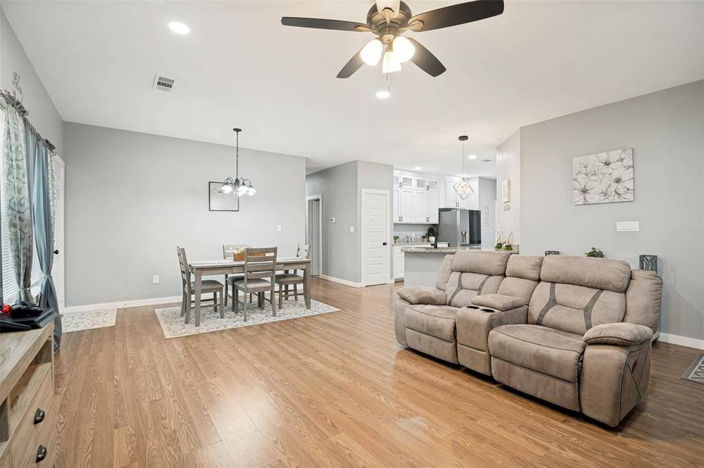 700 E Hickory Street, Kaufman, TX 75142