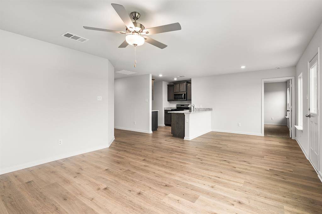 138 Condie Russell Avenue, Venus, TX 76084