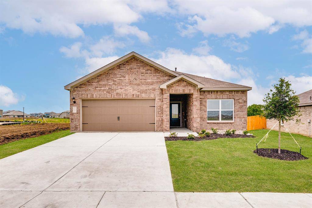 305 Revolution Drive, Venus, TX 76084