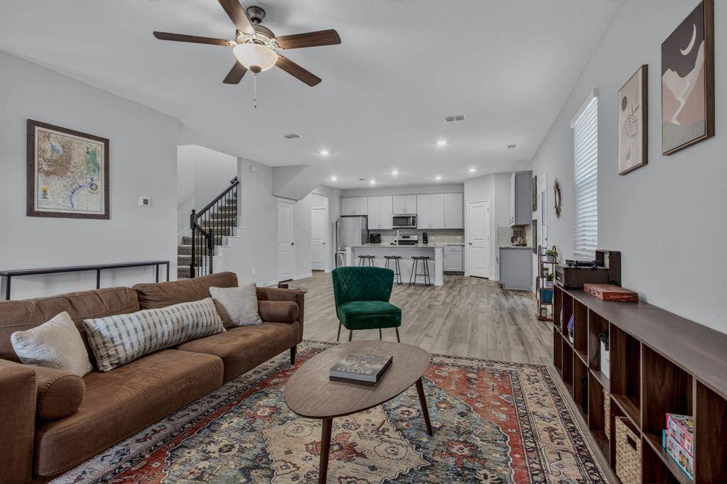 2617 Kings Canyon Mews, Corinth, TX 76210