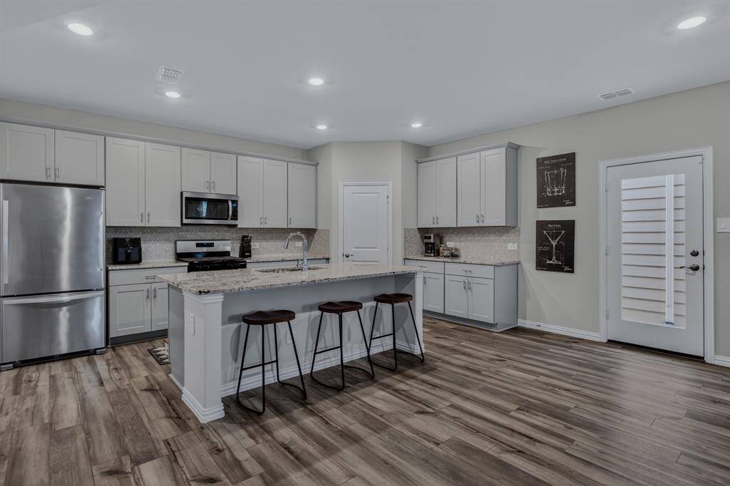 2617 Kings Canyon Mews, Corinth, TX 76210