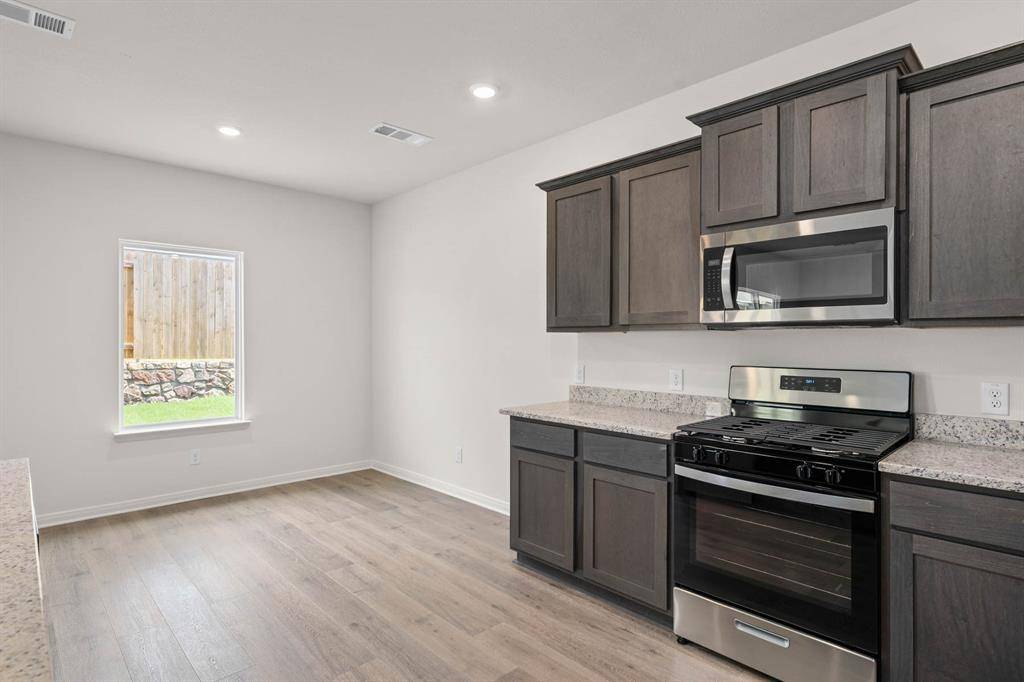 313 Revolution Drive, Venus, TX 76084