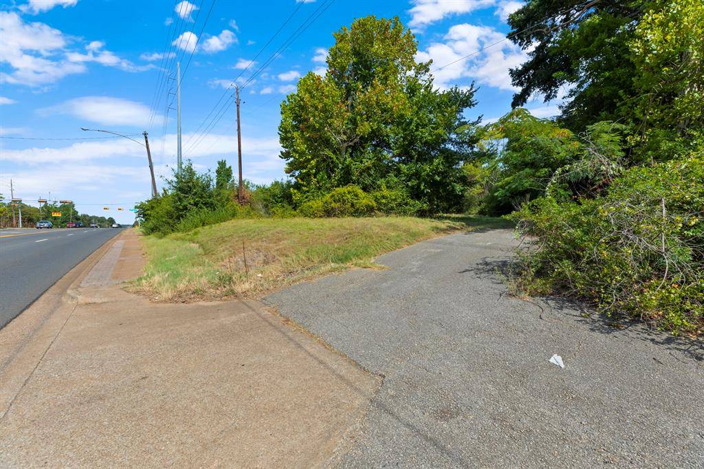 5217 W Marshall Avenue, Longview, TX 75604