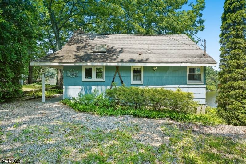 1009 Lakeside Drive East, Vernon Twp., NJ 07422