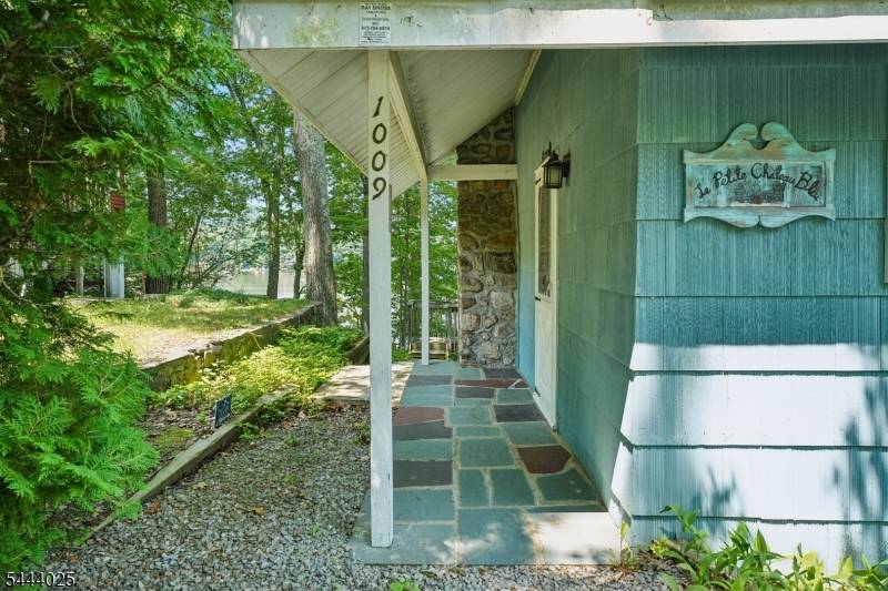 1009 Lakeside Drive East, Vernon Twp., NJ 07422
