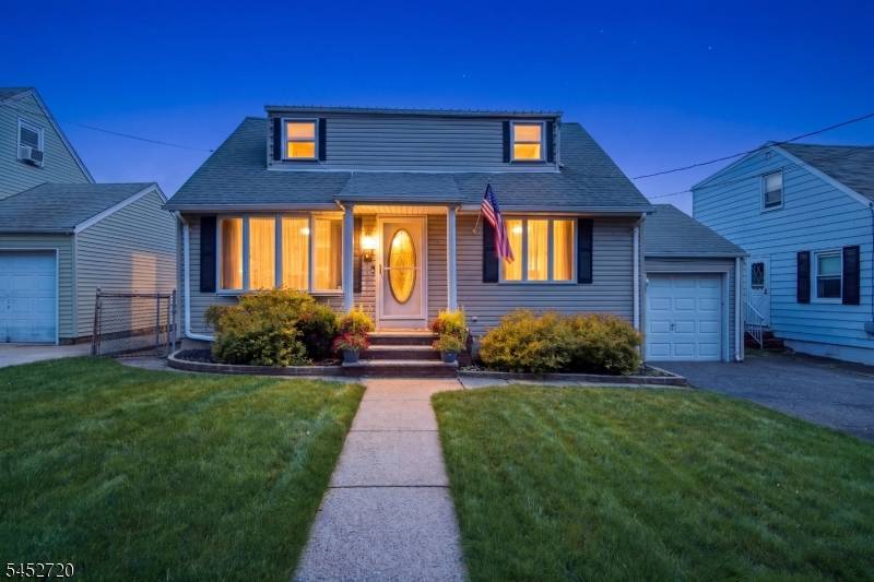 78 Stanley St, Clifton City, NJ 07013