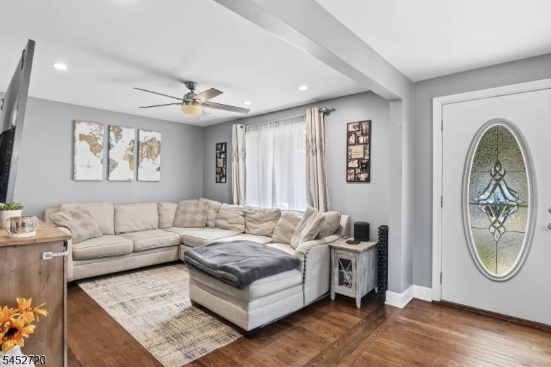 78 Stanley St, Clifton City, NJ 07013