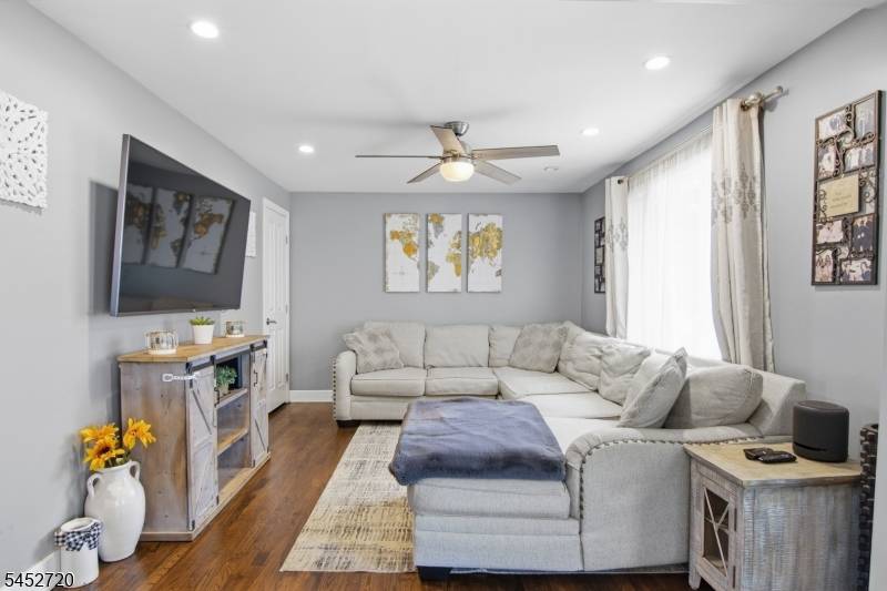 78 Stanley St, Clifton City, NJ 07013