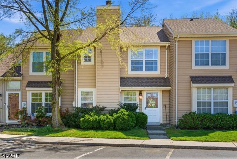 26 Alameda Ct, Eatontown Boro, NJ 07724