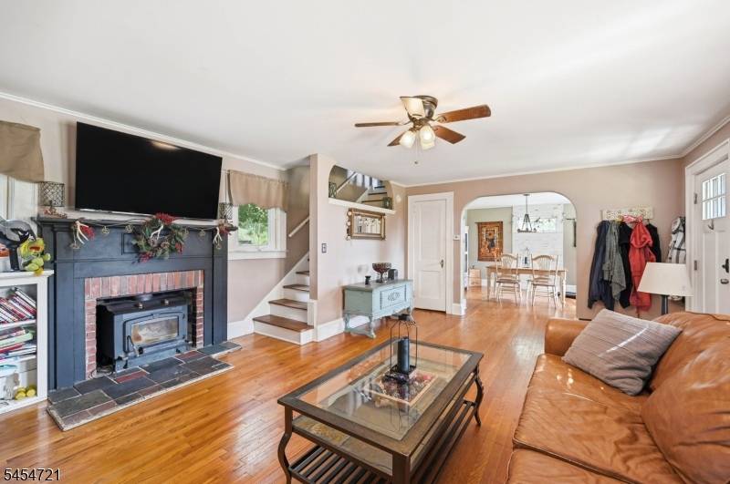 36 Hillside Ave, Newton Town, NJ 07860