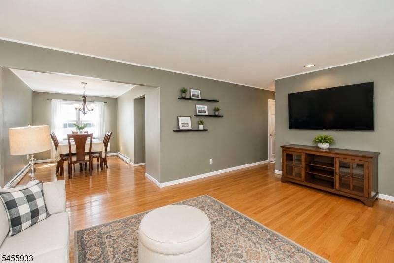 5 Adams Dr, Denville Twp., NJ 07834